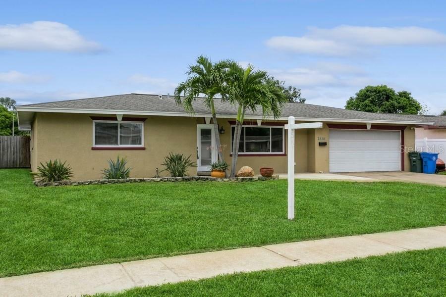 2814 23rd Avenue W  Bradenton FL 34205 photo