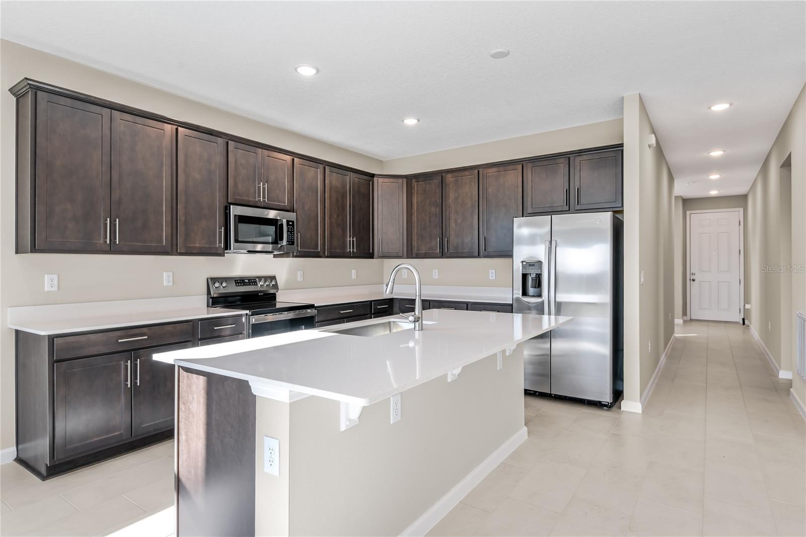 Property Photo: 911 Heirloom Drive FL 33844