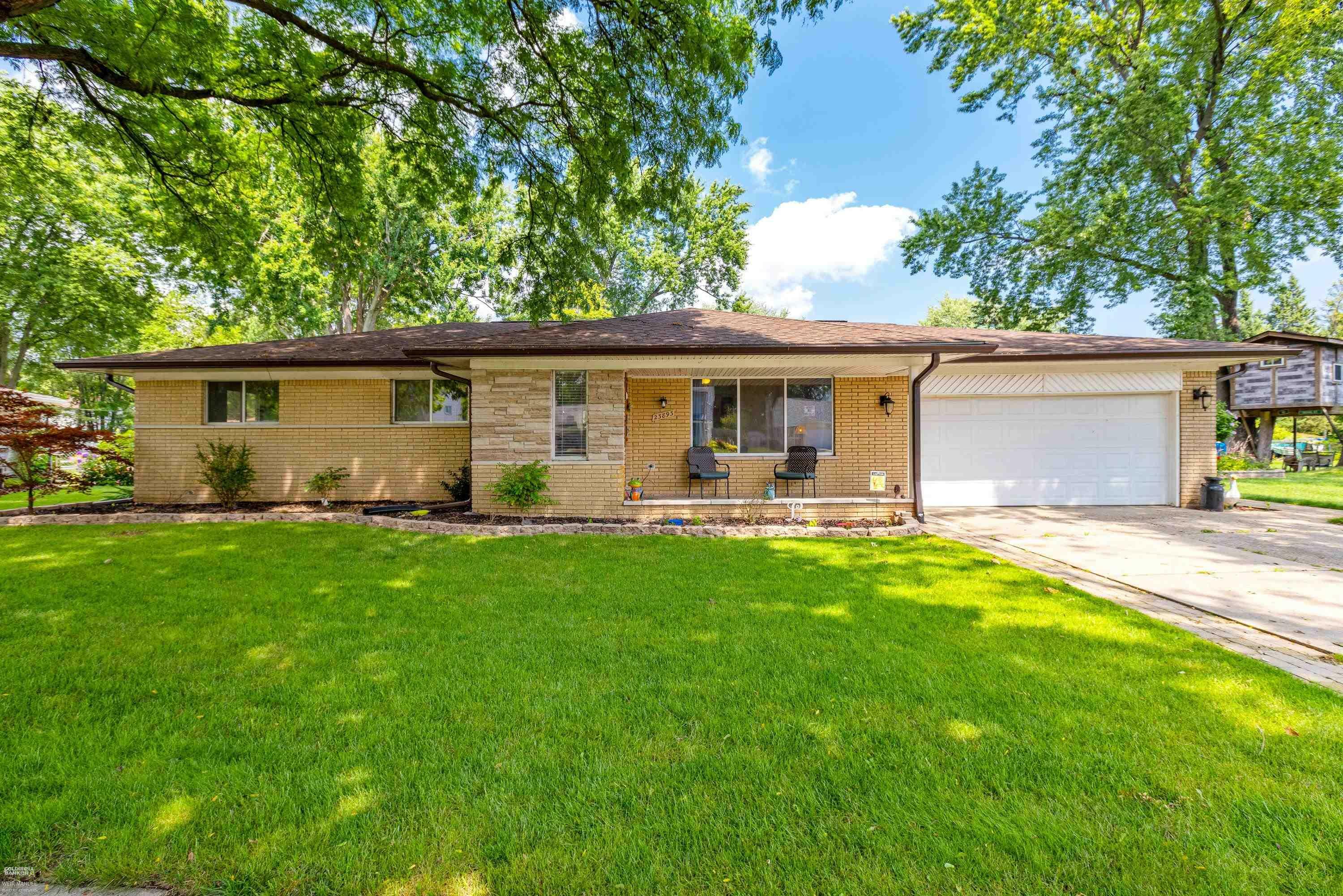 Property Photo:  23893 Indianwood Street  MI 48035 