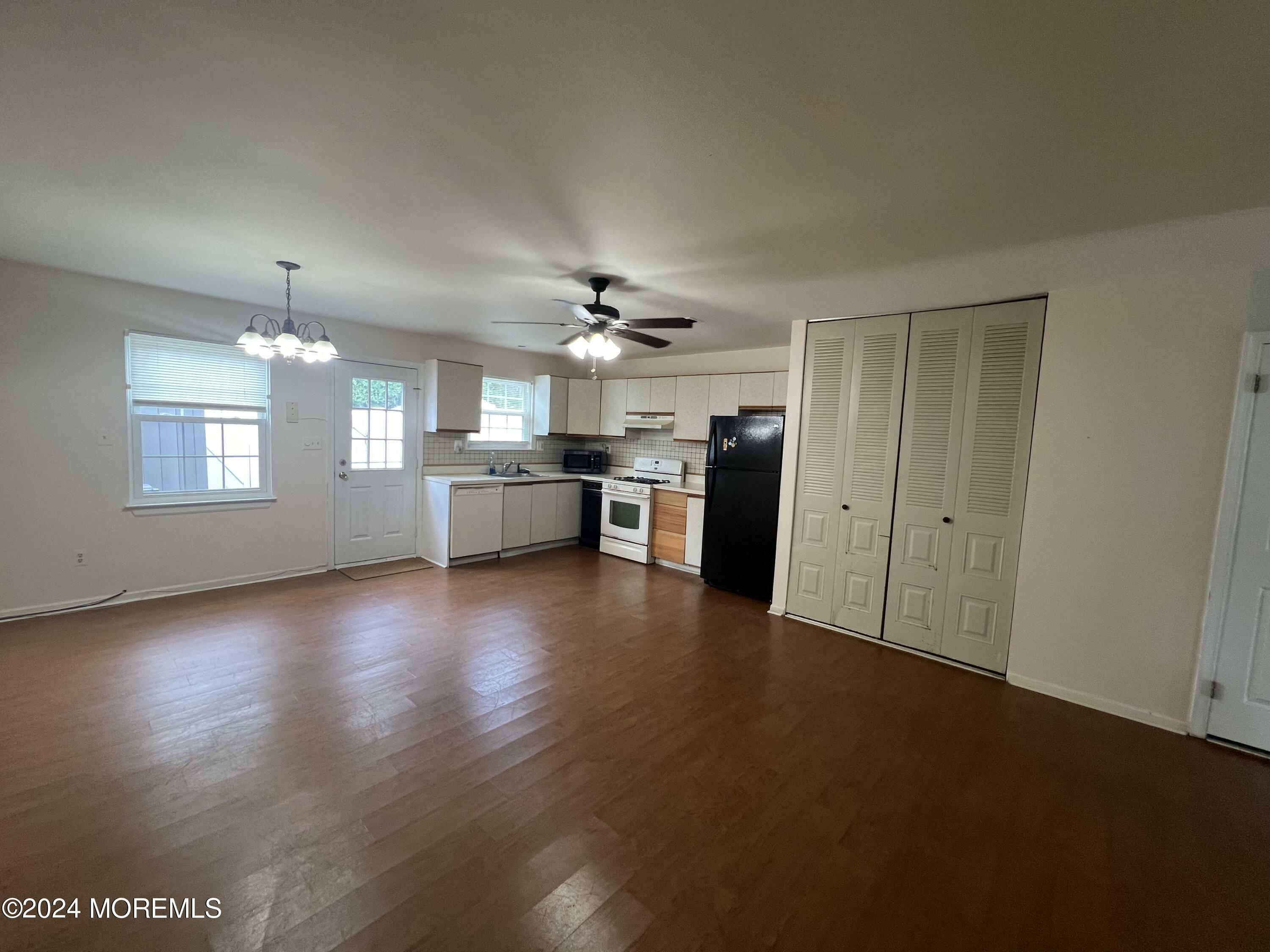 Property Photo:  211 Gambocz Court  NJ 08852 