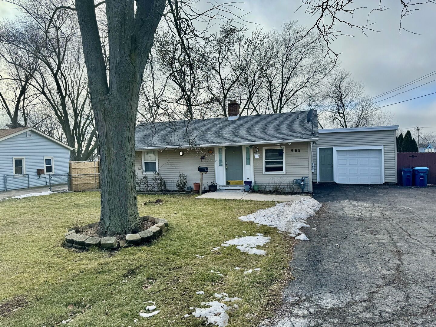Property Photo:  968 Wood Street  IL 60505 