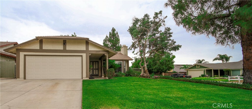 Property Photo:  6005 N Walnut Avenue  CA 92407 