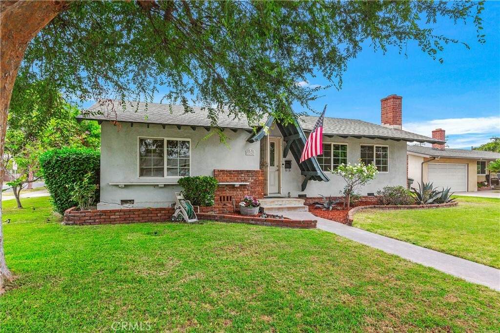 Property Photo:  3362 W Glen Holly Drive  CA 92804 