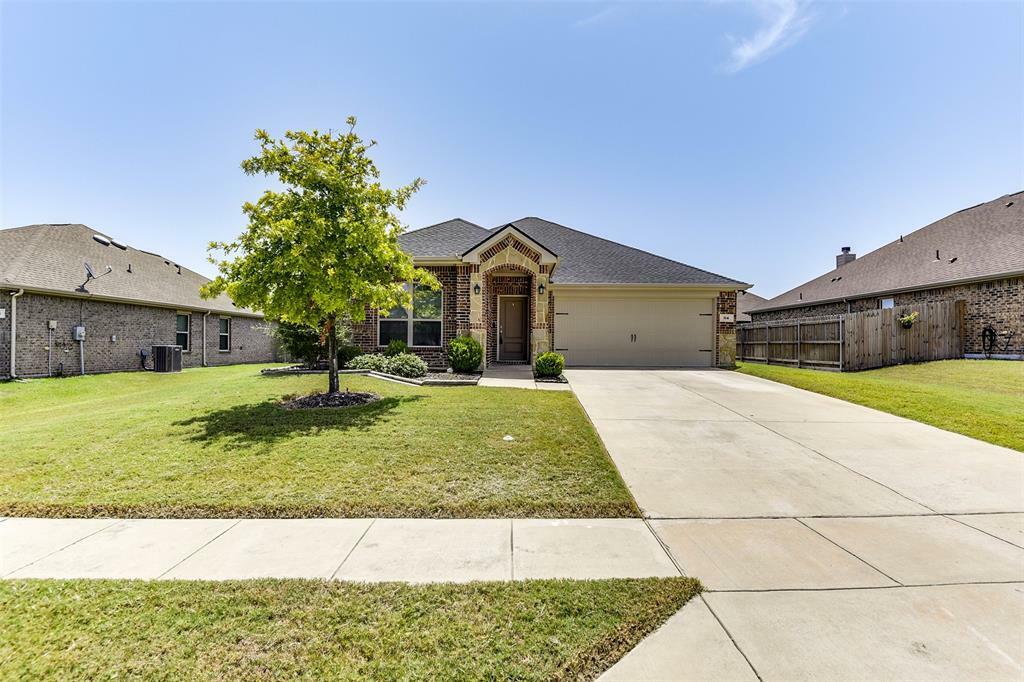 Property Photo:  114 Broken Arrow Street  TX 75165 