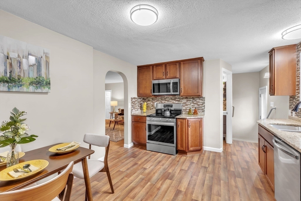Property Photo: 854 Grattan St MA 01020