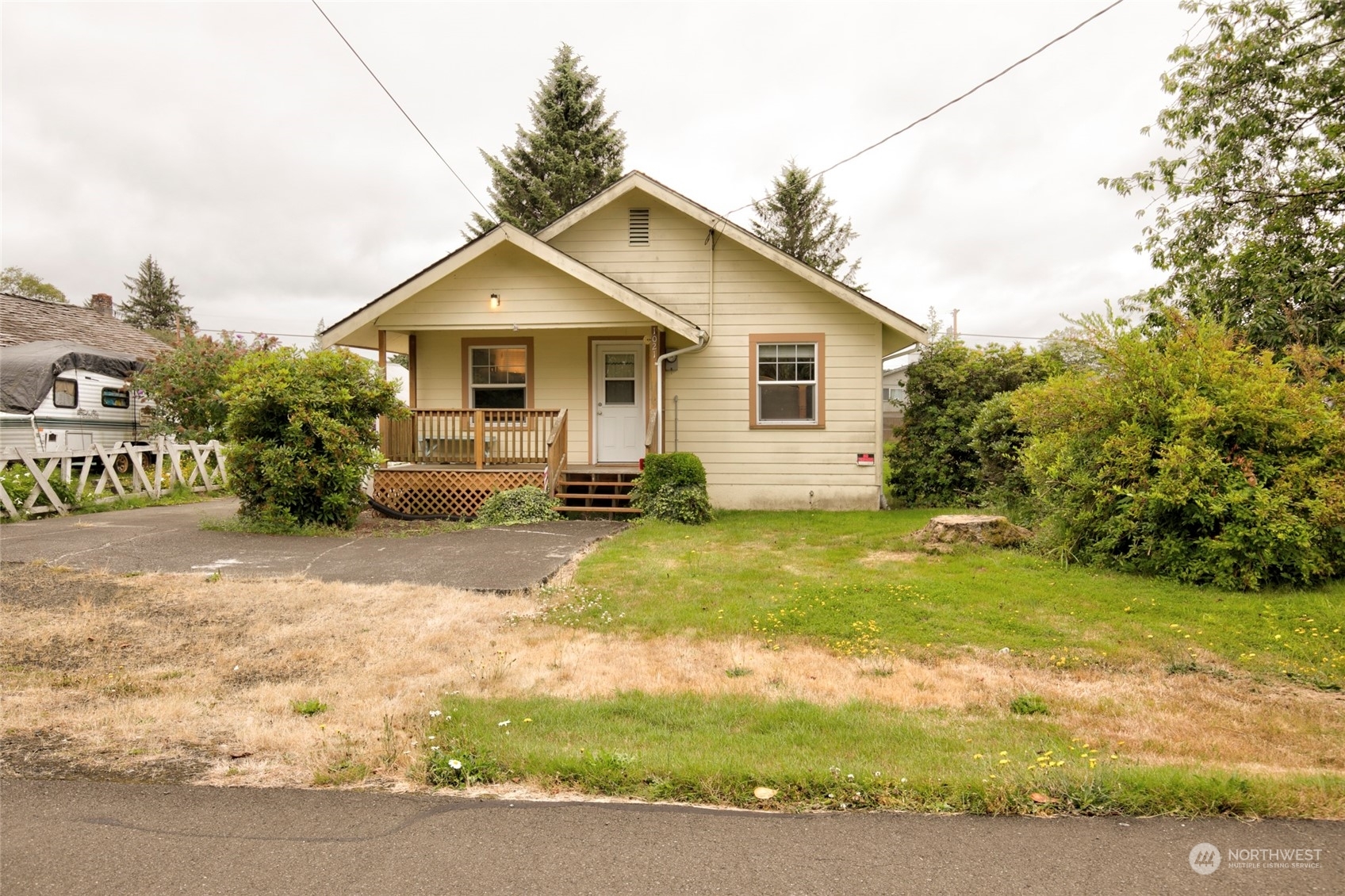 Property Photo:  1021 W Stockwell Street  WA 98520 