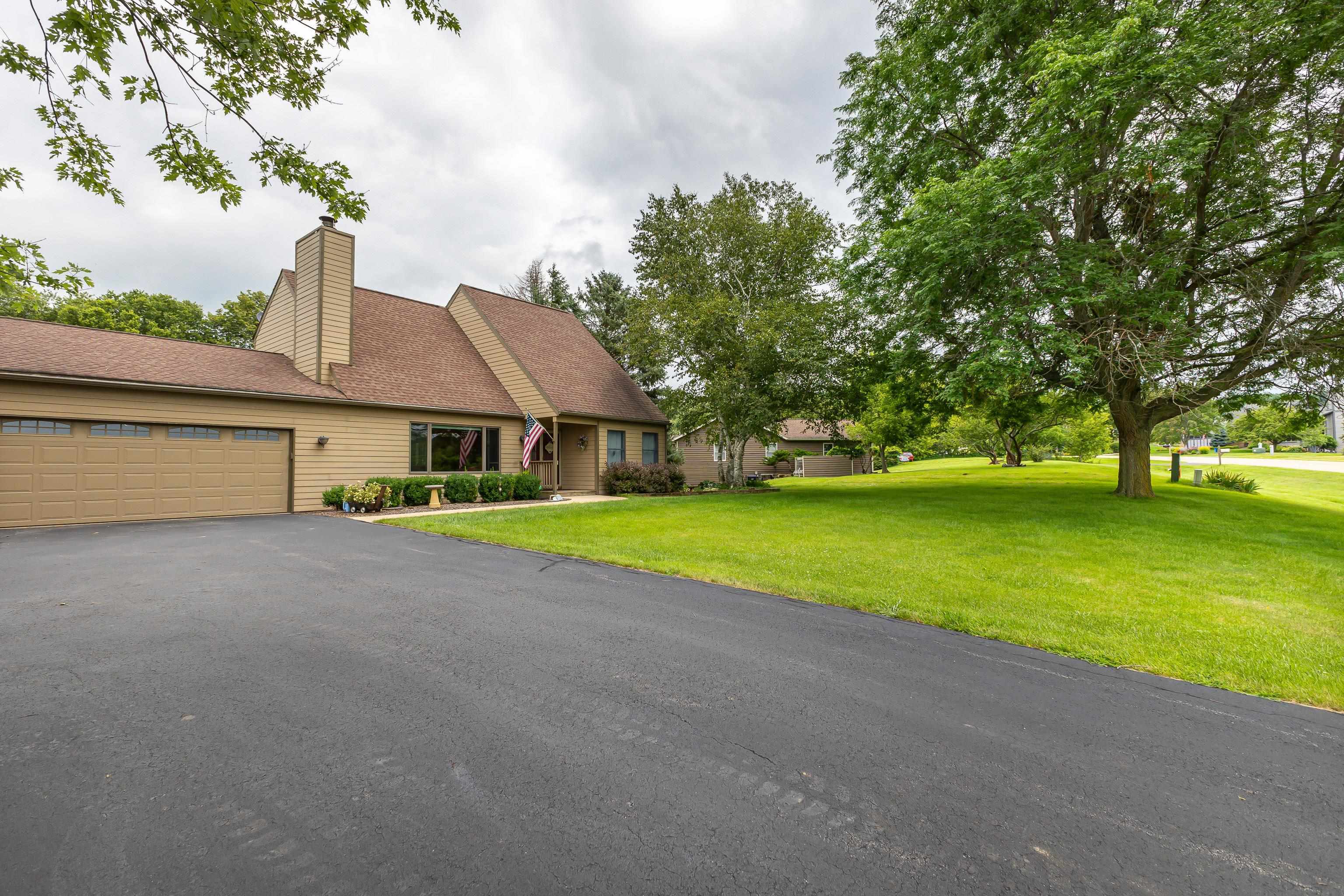 Property Photo:  13 Tanager Lane  IL 61036 