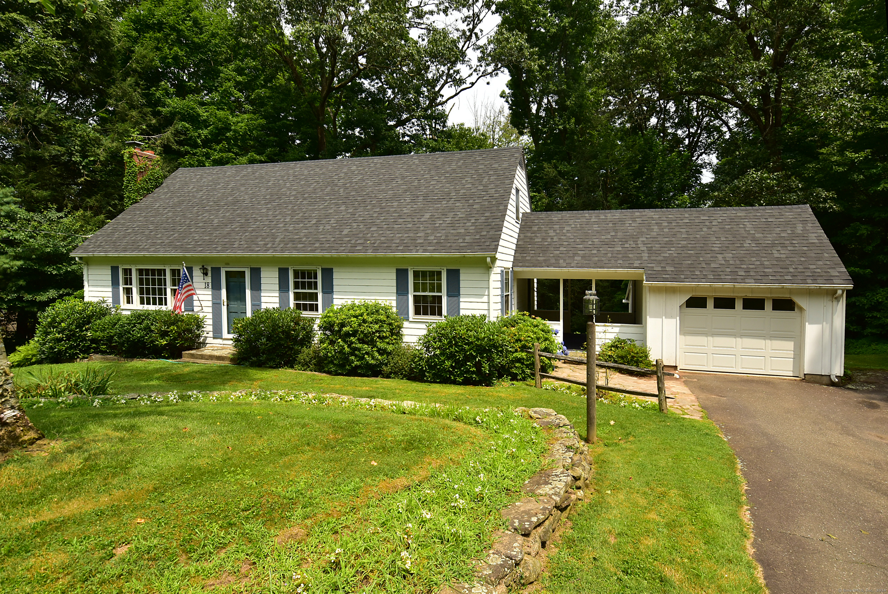 Property Photo:  18 Fernwood Lane  CT 06071 