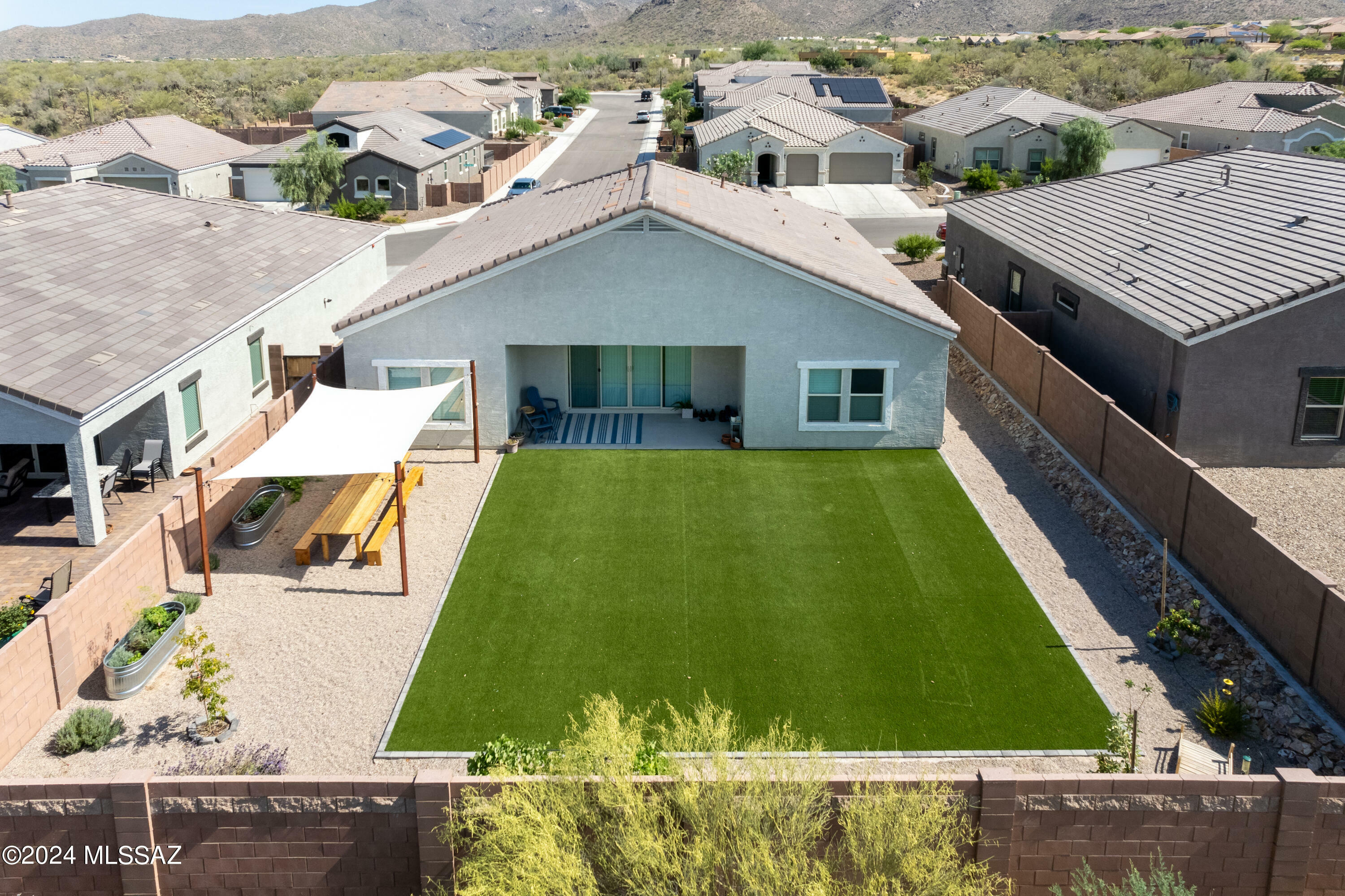 Property Photo:  5475 W Beacon Hill Drive  AZ 85658 