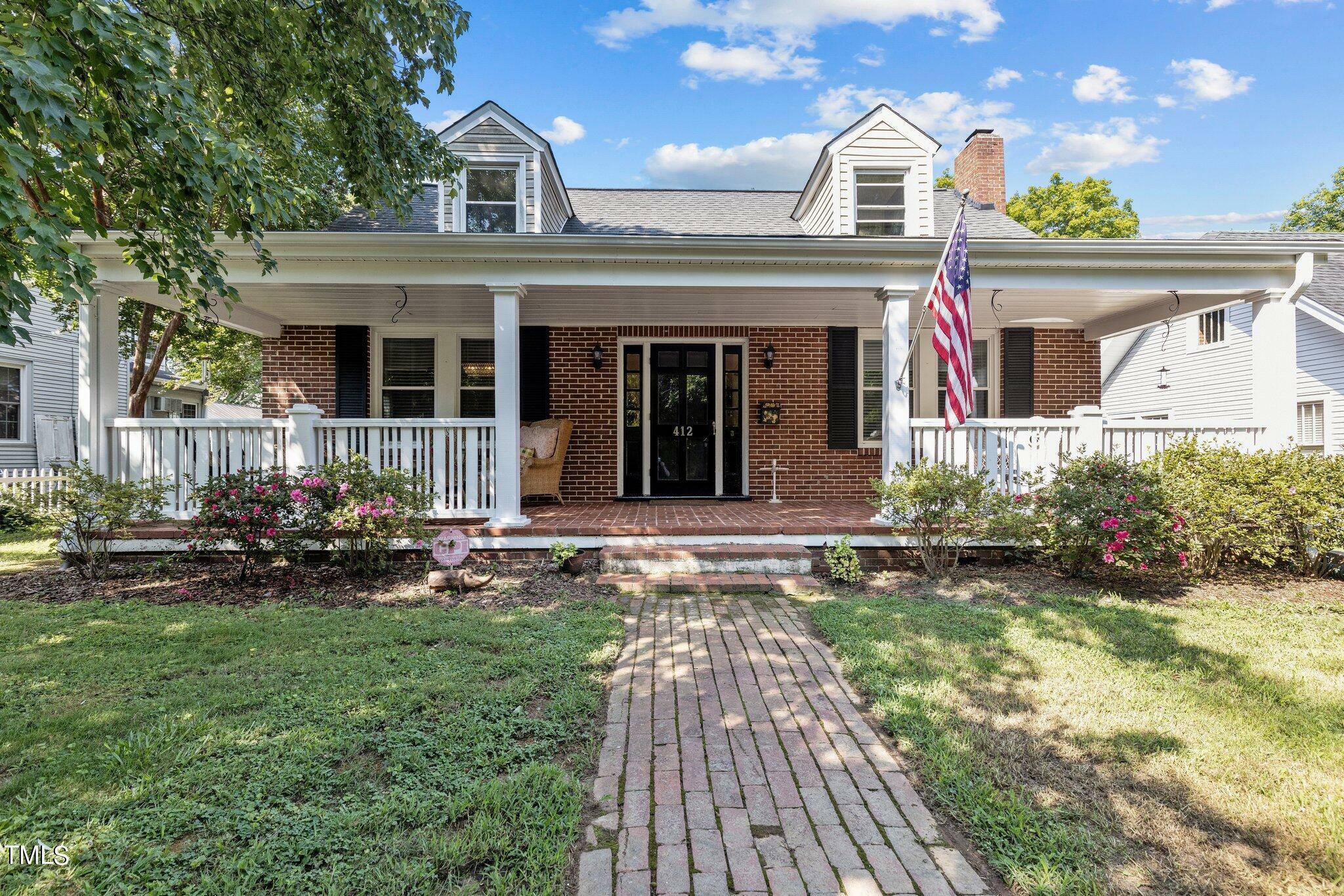 Property Photo:  412 Coggeshall Street  NC 27565 