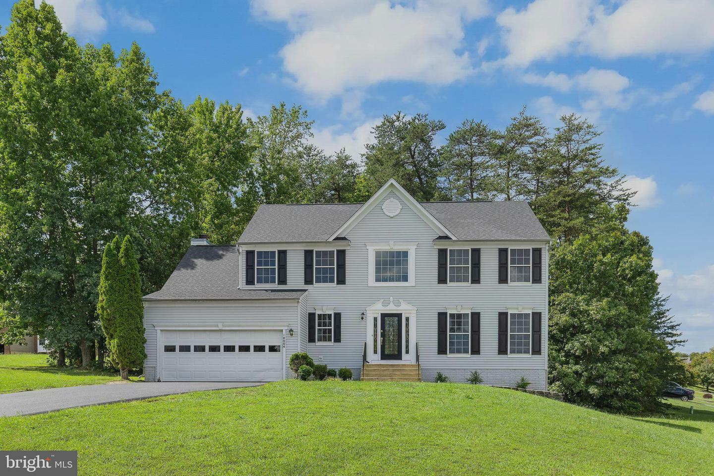 Property Photo: 10004 Field Stone Court VA 22408