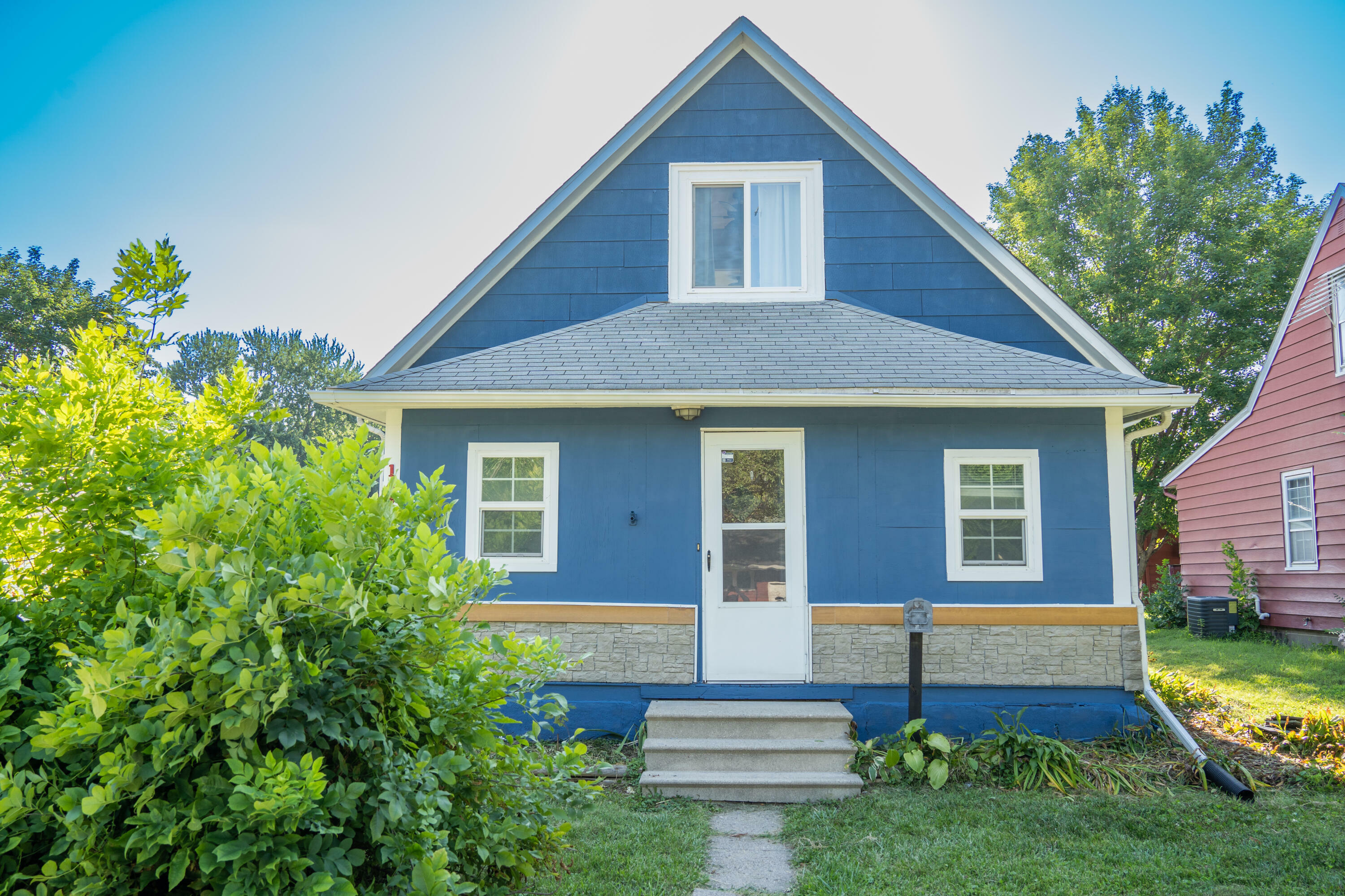 Property Photo:  1425 Duff Avenue  IA 50010 