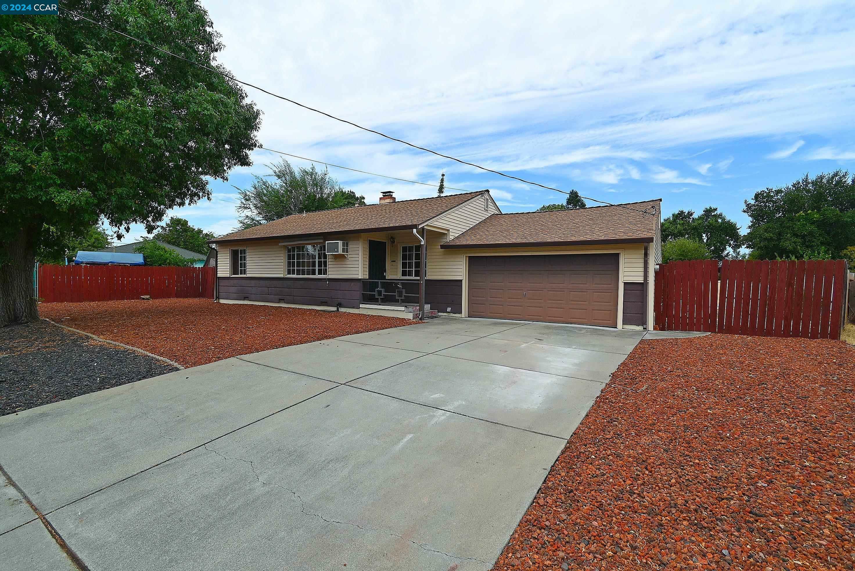 Property Photo:  2075 Leland Way  CA 94520 