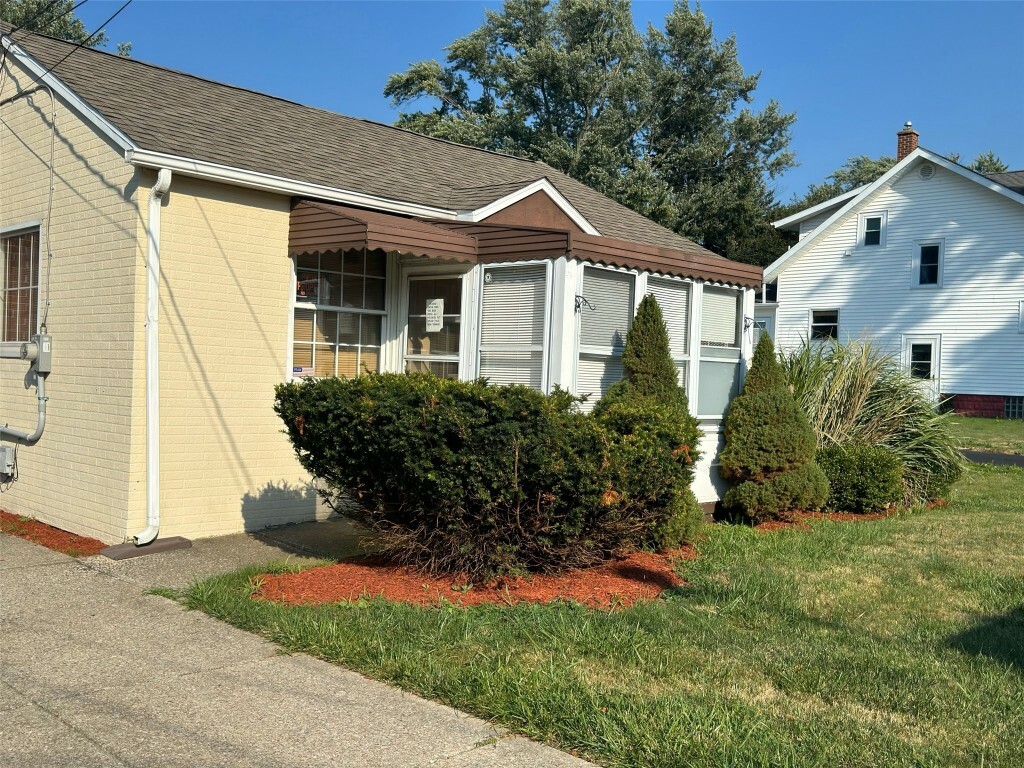 Property Photo:  2227 Eastern Avenue  PA 16510 