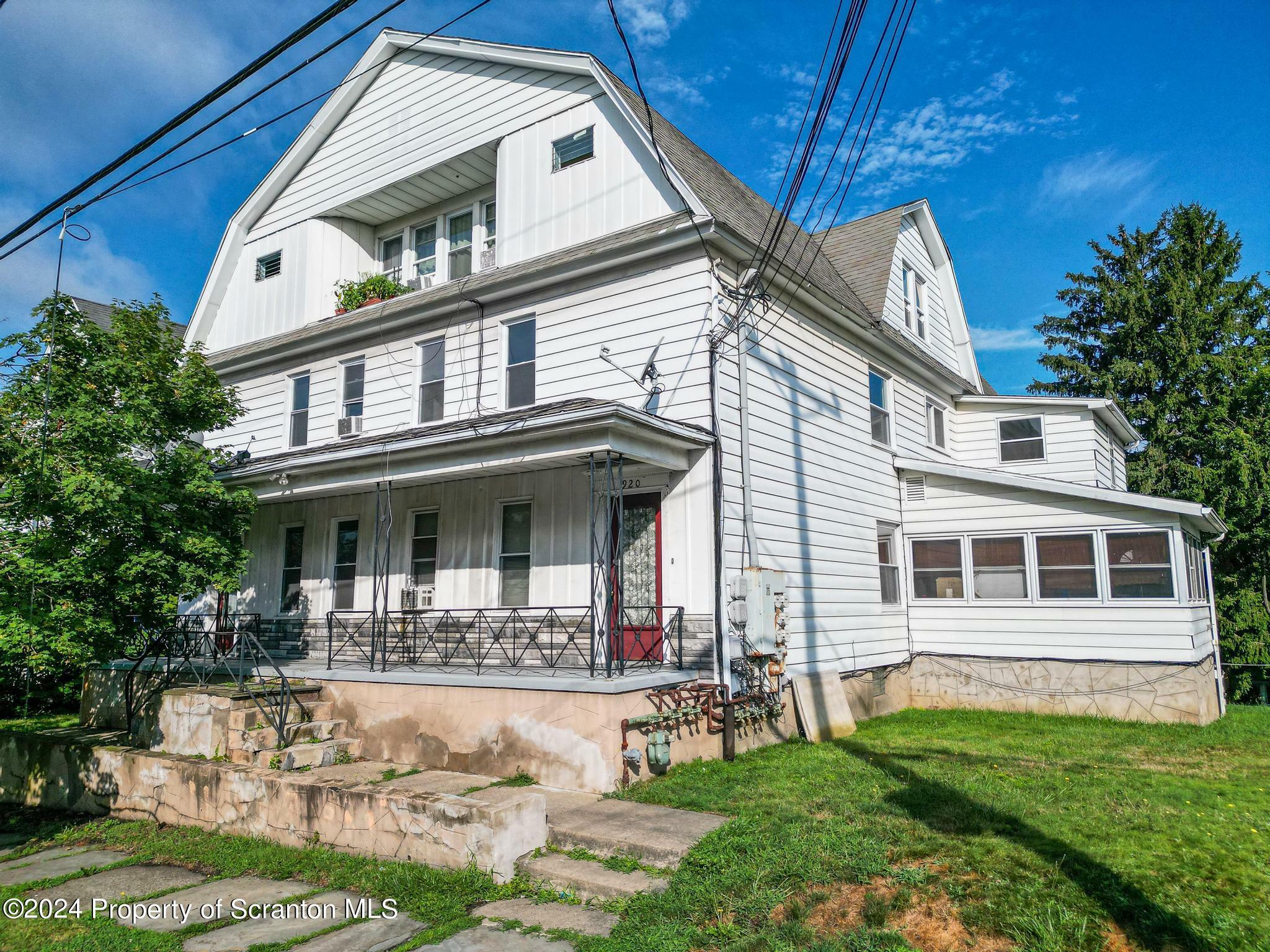 Property Photo:  920-922 S Webster Avenue  PA 18505 