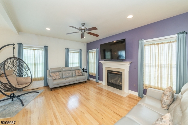 Property Photo:  19 Broad St  NJ 07834 