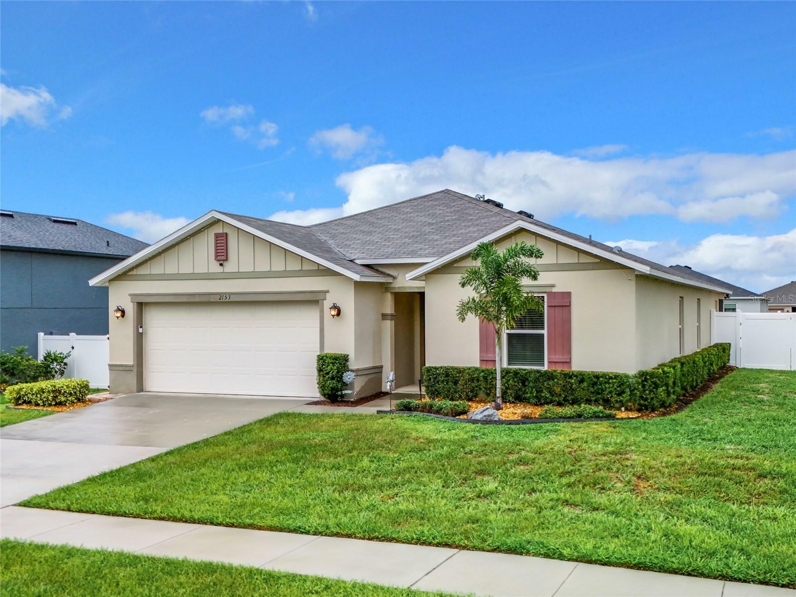 Property Photo:  2153 Ficus Street  FL 34753 