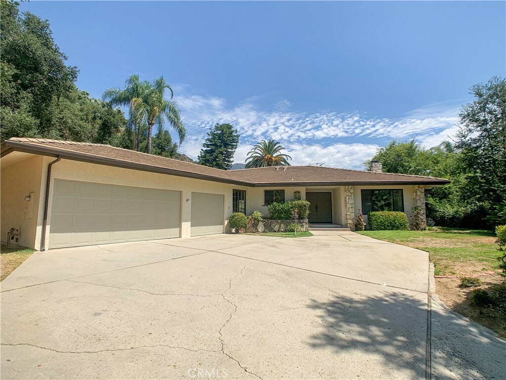 Property Photo:  2090 Liliano Drive  CA 91024 