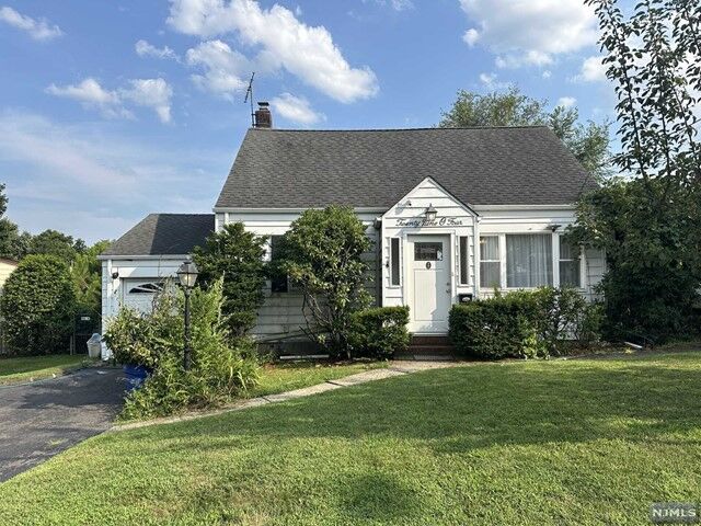 Property Photo:  29-04 Sherman Place  NJ 07410 