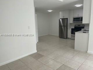 Property Photo:  241 NW 40th St 6  FL 33309 