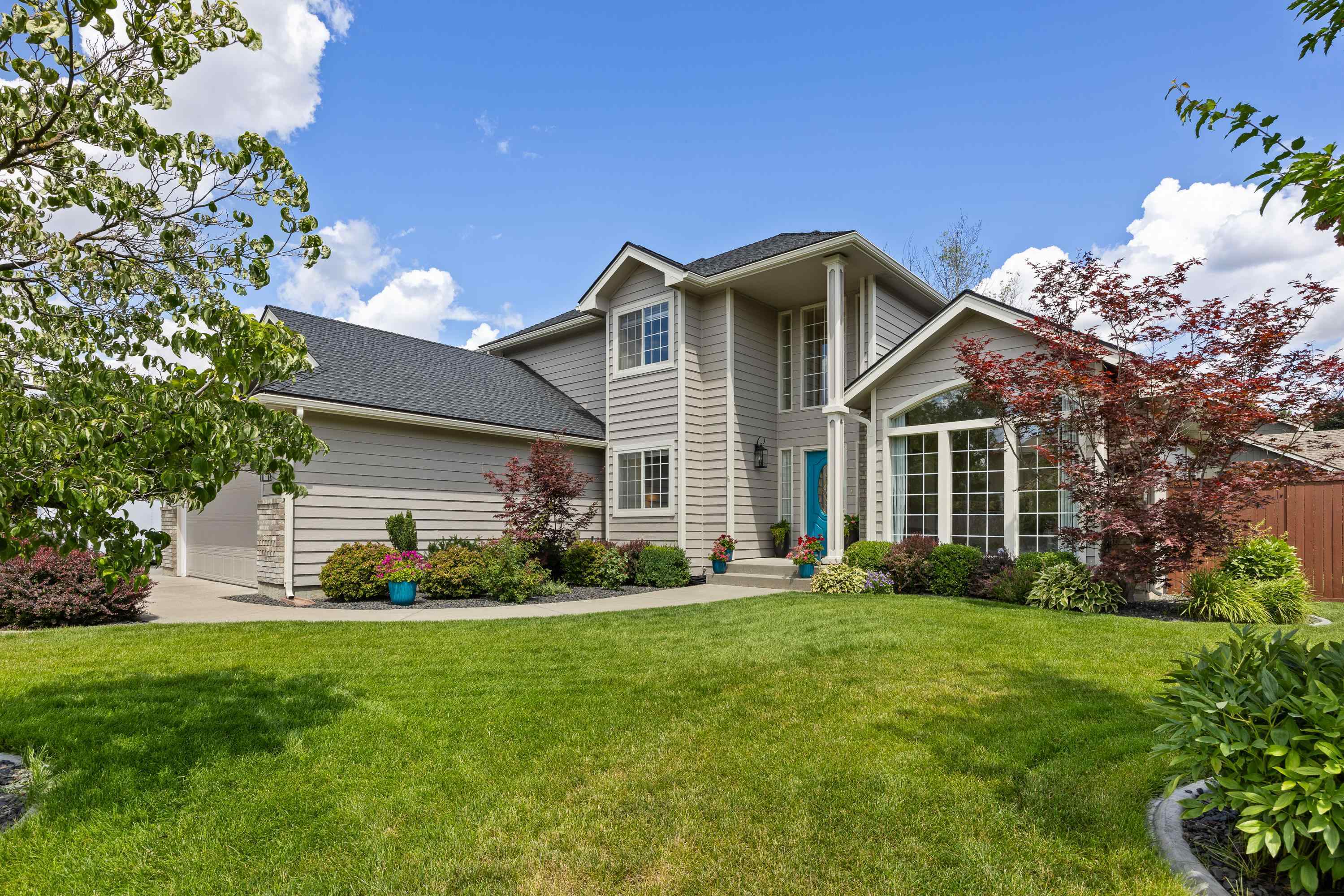 Property Photo:  1925 S Timberlane Dr  WA 99037 