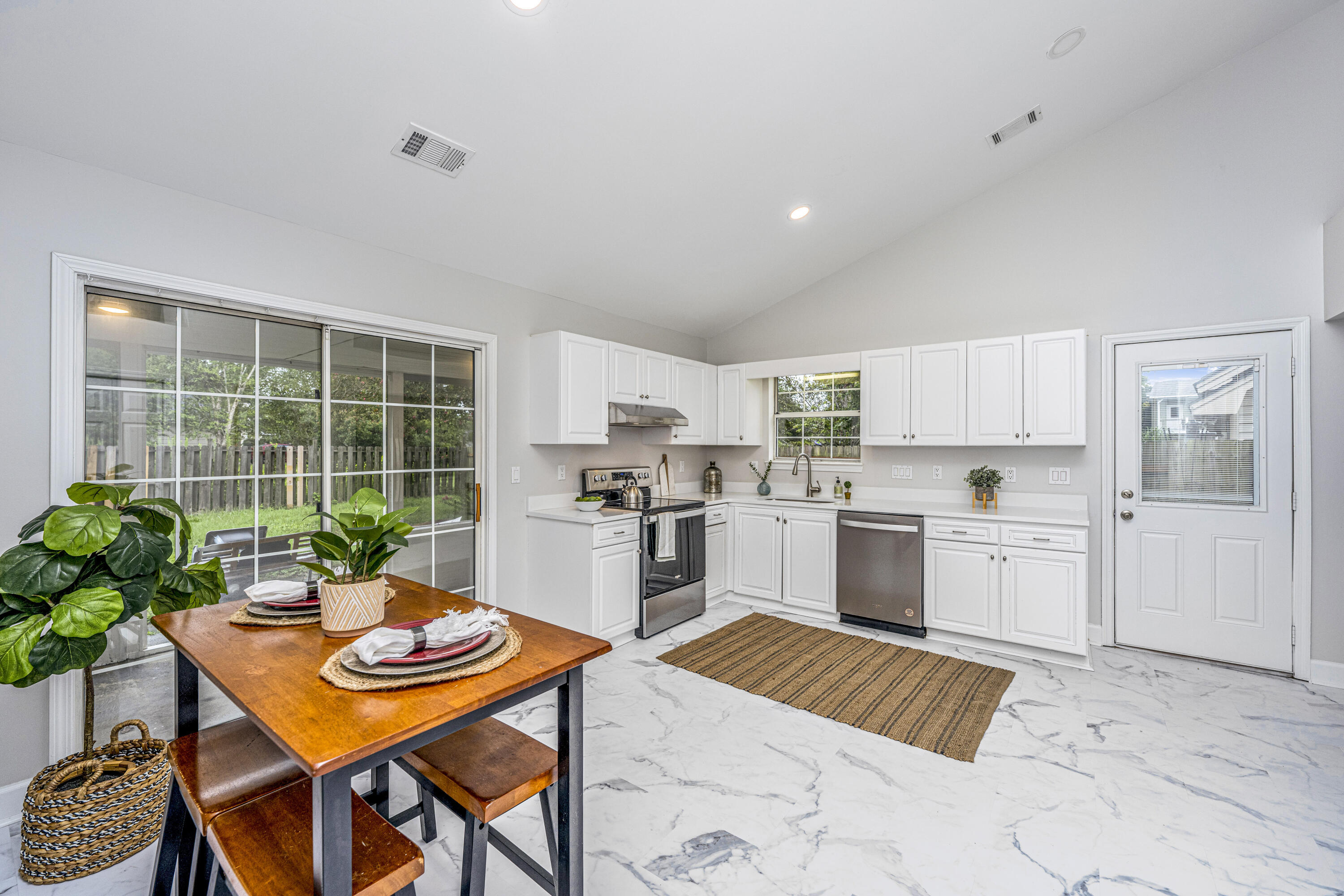 1052 Willowood Avenue  Goose Creek SC 29445 photo