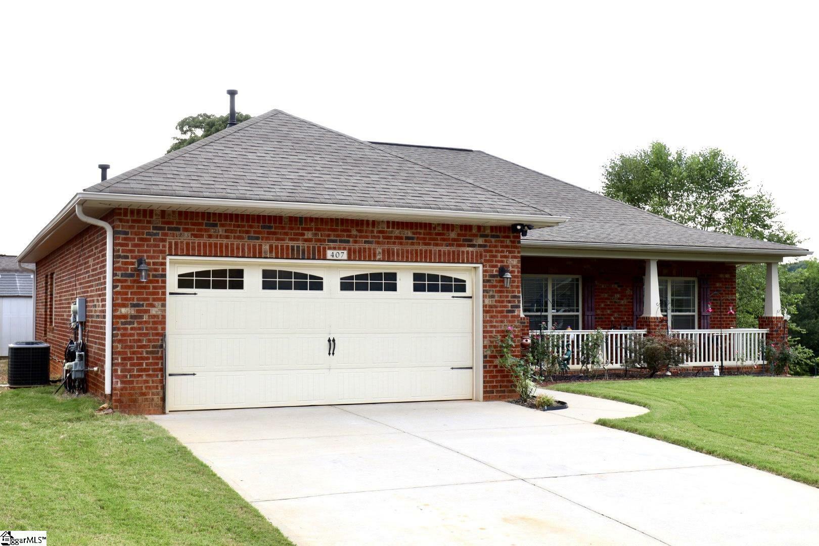 Property Photo:  407 Raritan Court  SC 29681 