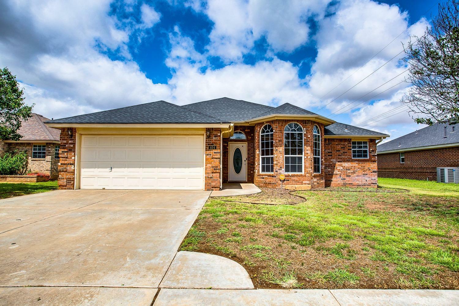 Property Photo:  404 Oakridge Avenue  TX 79416 