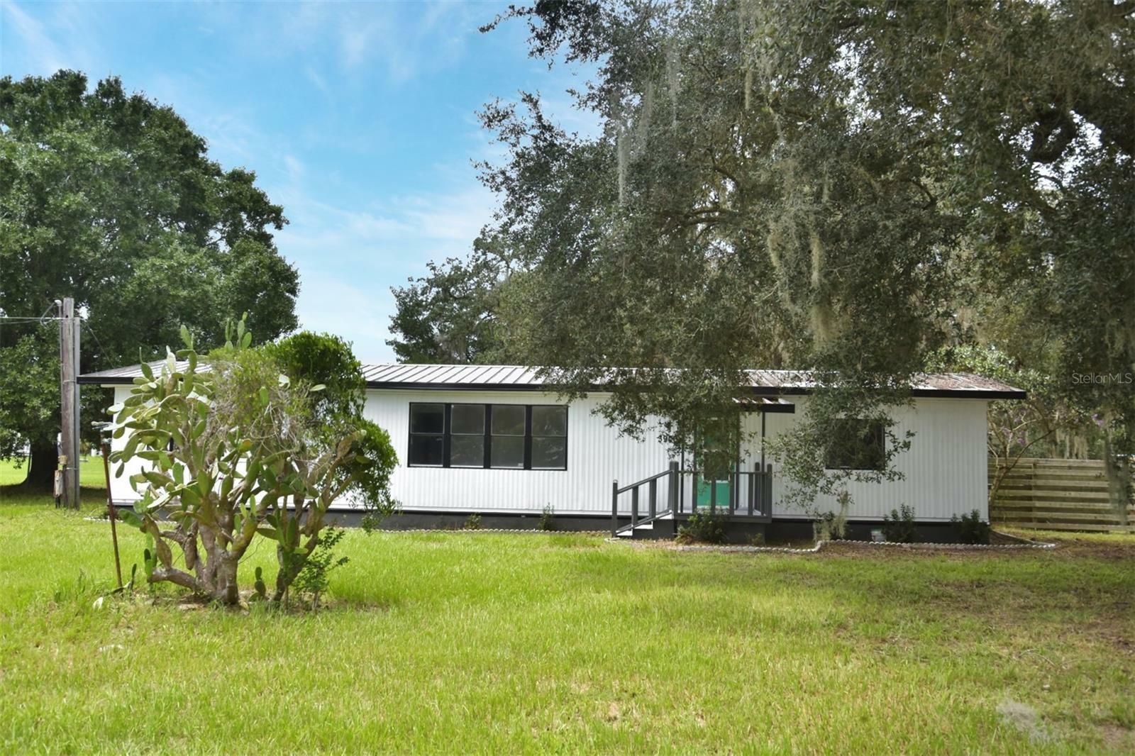 Property Photo:  3900 Packard Avenue  FL 34772 