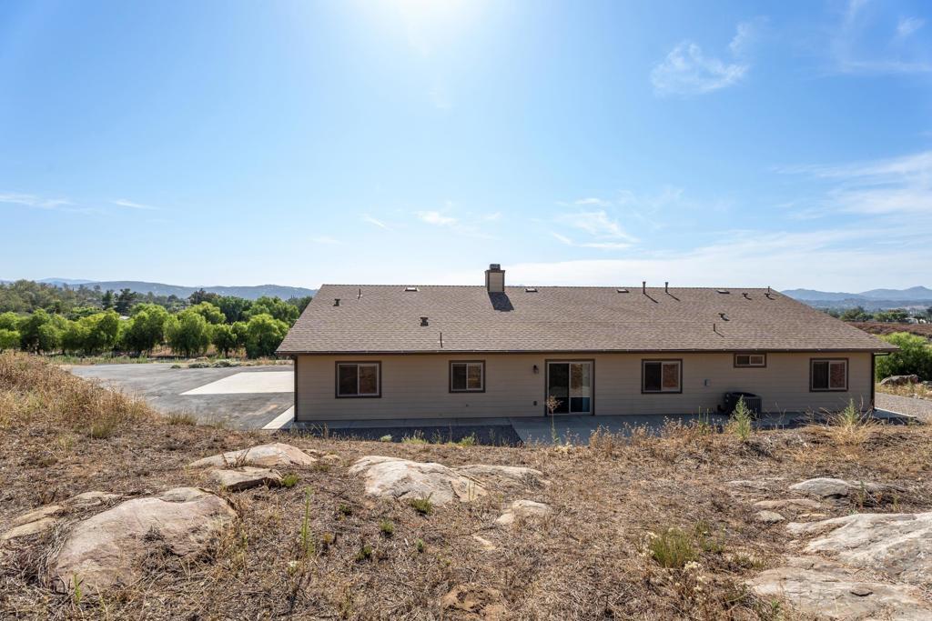 Property Photo:  1204 Poplar Street  CA 92065 