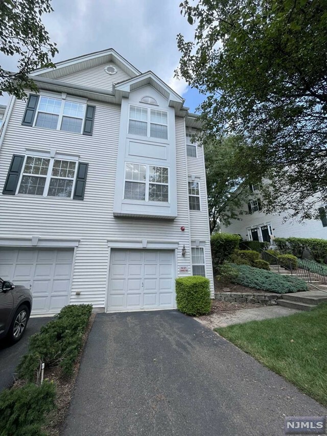 Property Photo:  515 Coventry Drive  NJ 07110 