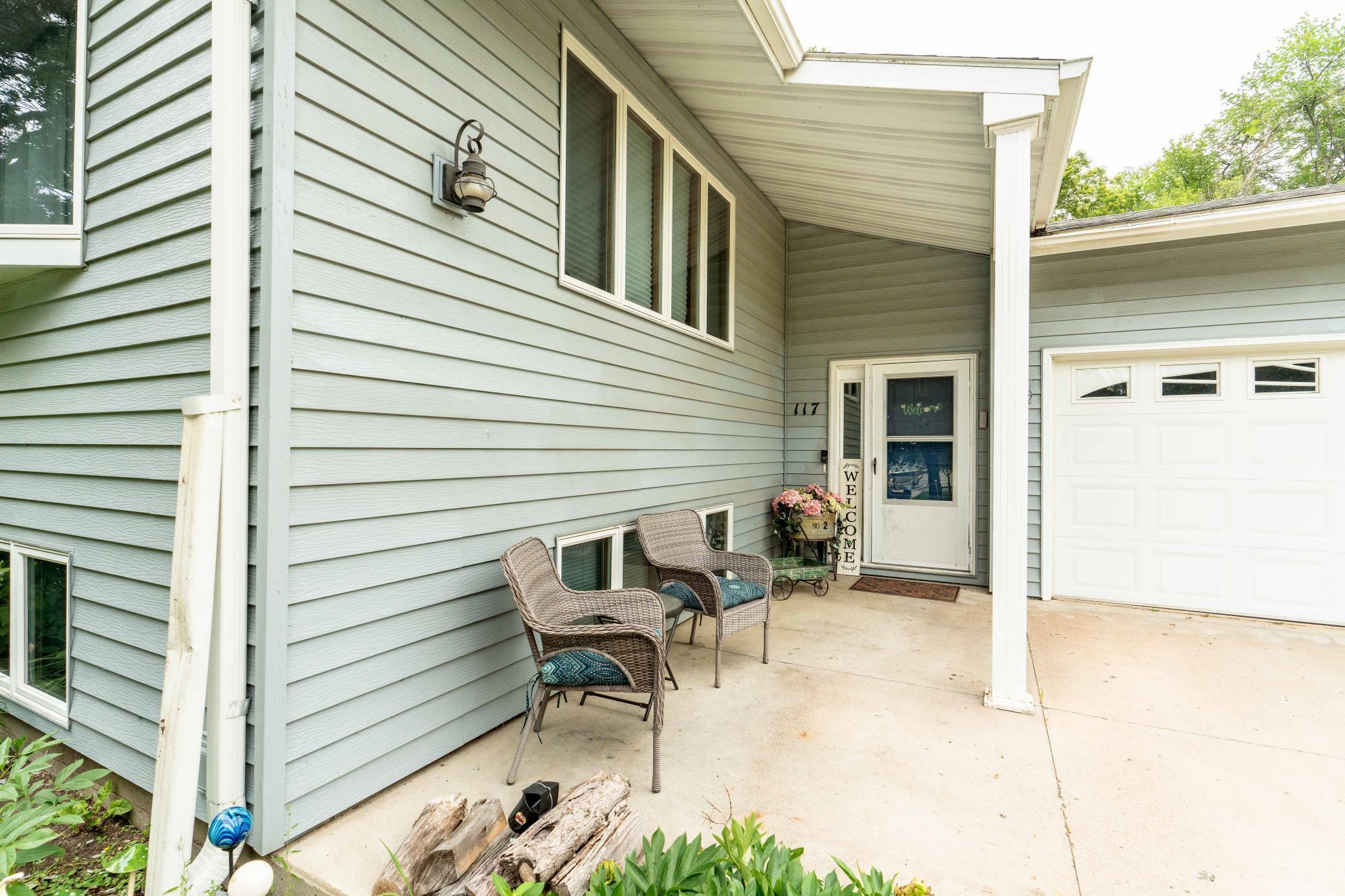 Property Photo:  117 8th Avenue NE  MN 56531 