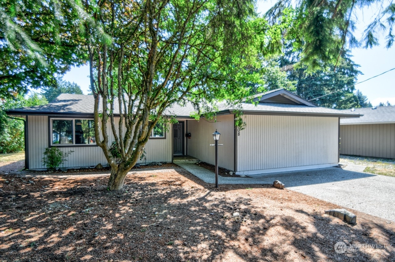 Property Photo:  3308  Orbit Place SE  WA 98501 