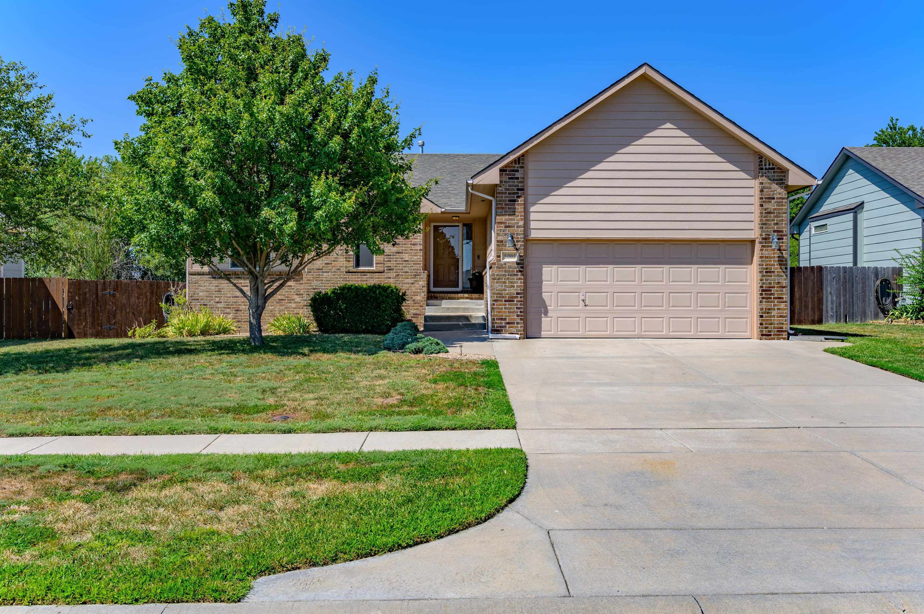 Property Photo:  1001 E Splitwood Way St  KS 67037 