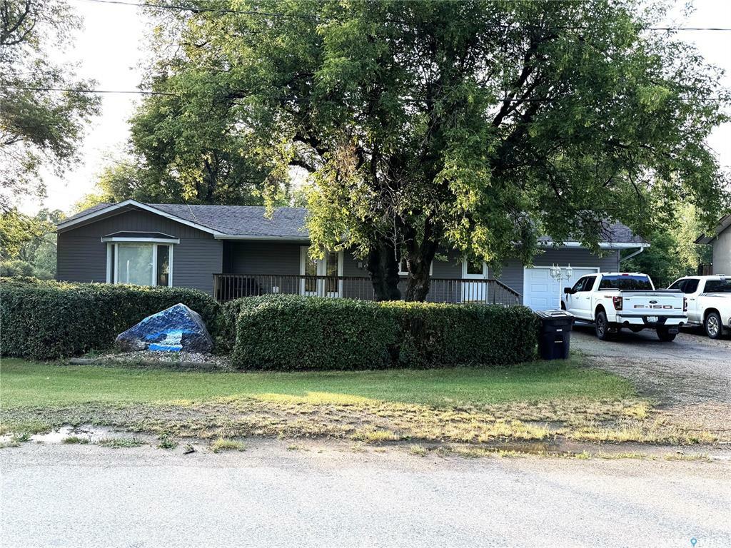 213 & 215 1st Avenue SW  Leroy SK S0K 2P0 photo