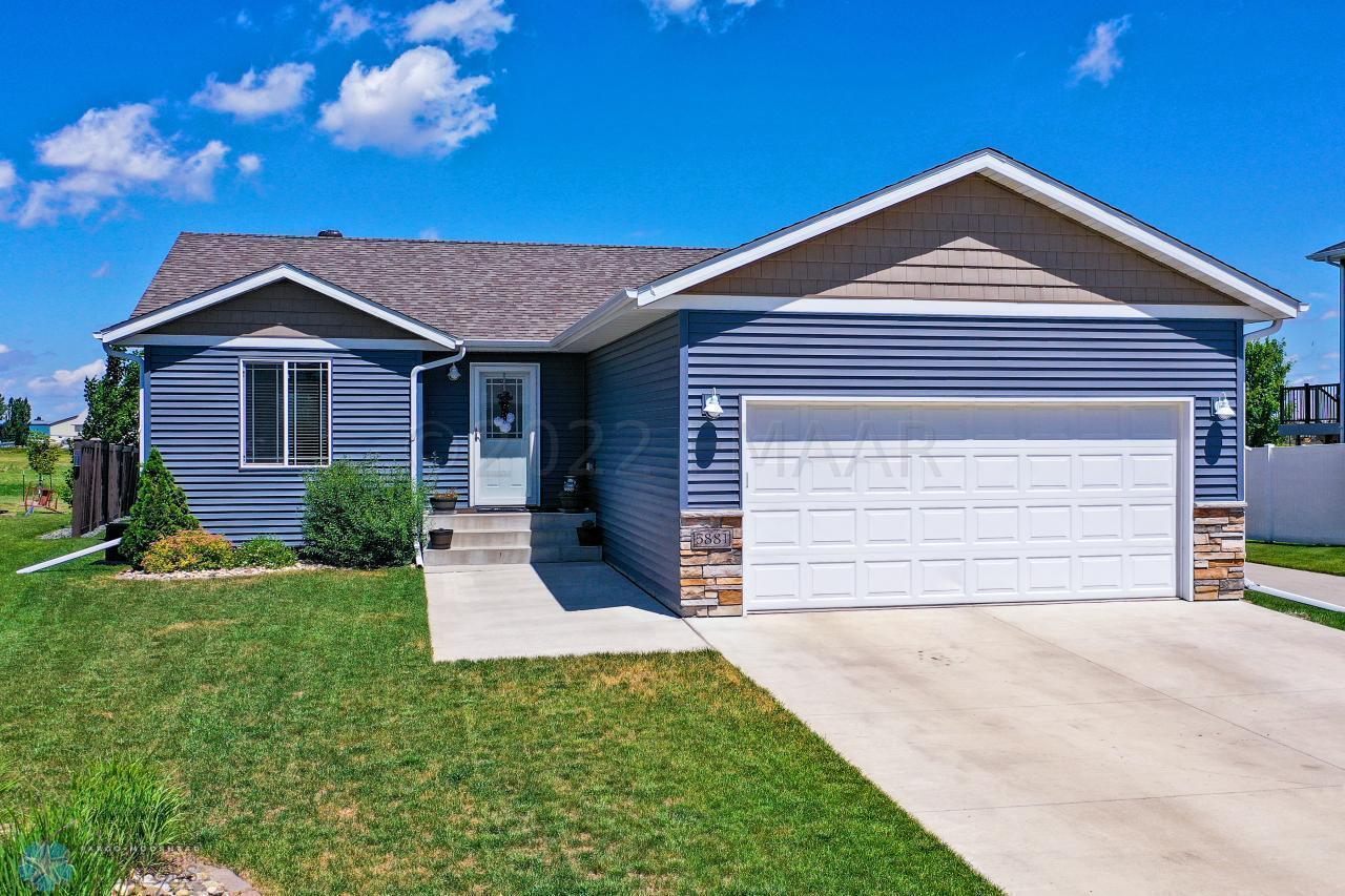 Property Photo:  5881 55 Avenue S  ND 58104 