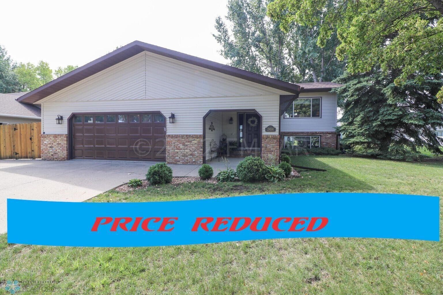 Property Photo:  2414 34 Avenue S  ND 58104 