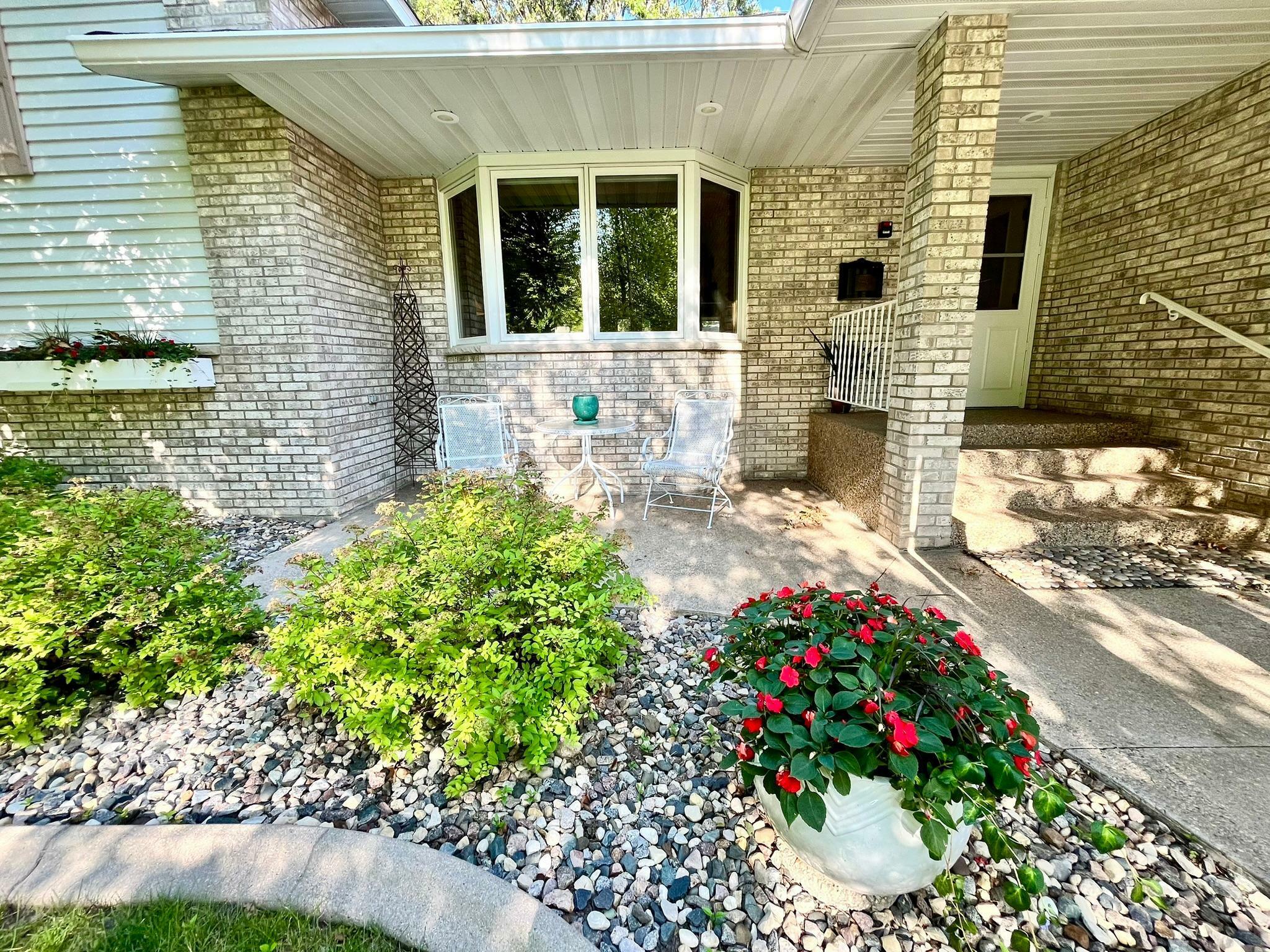 Property Photo:  1007 Maple Street  MN 56308 