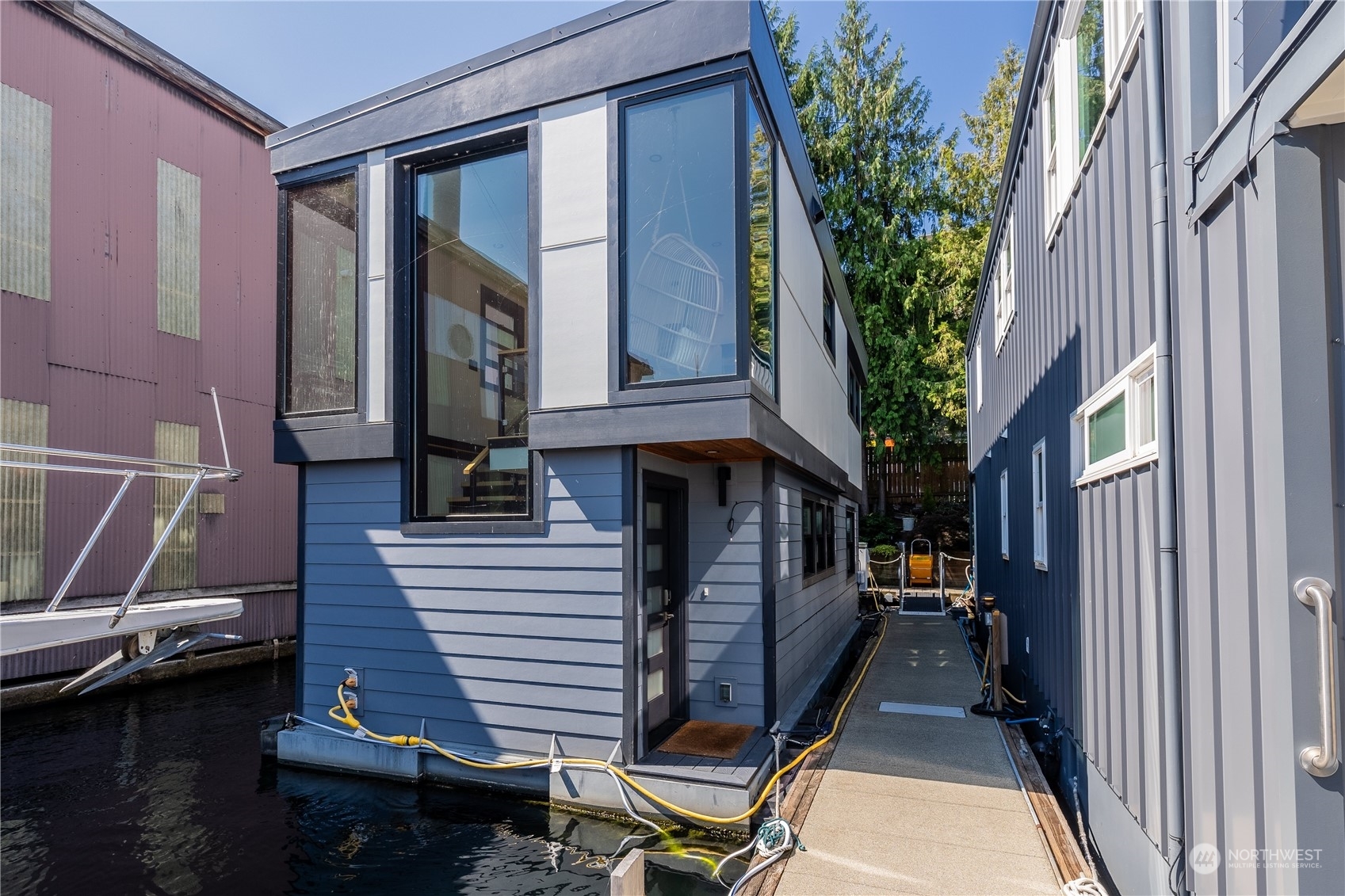 Property Photo:  2524 Westlake Avenue N D  WA 98109 