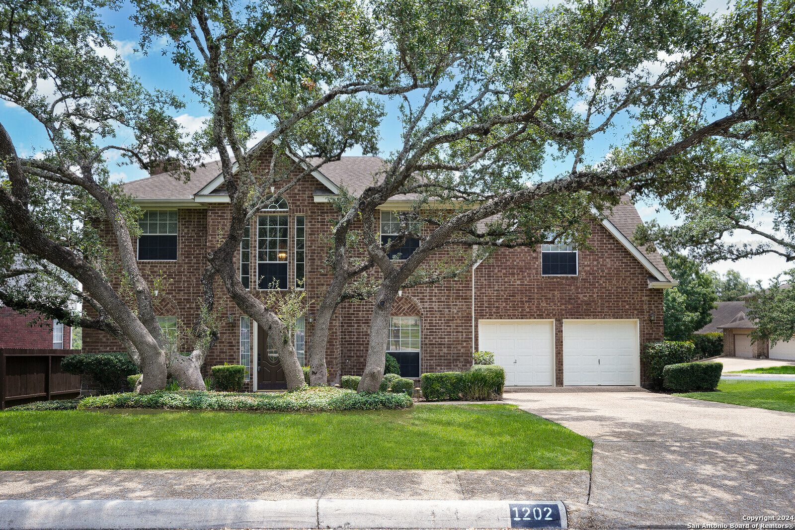 Property Photo:  1202 Scenic Knl  TX 78258 