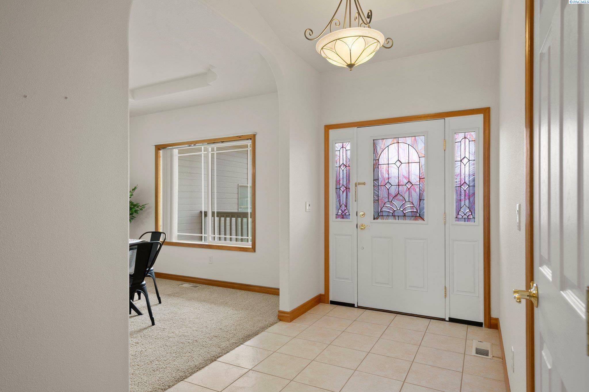 Property Photo:  1687 Venus Circle  WA 99352 