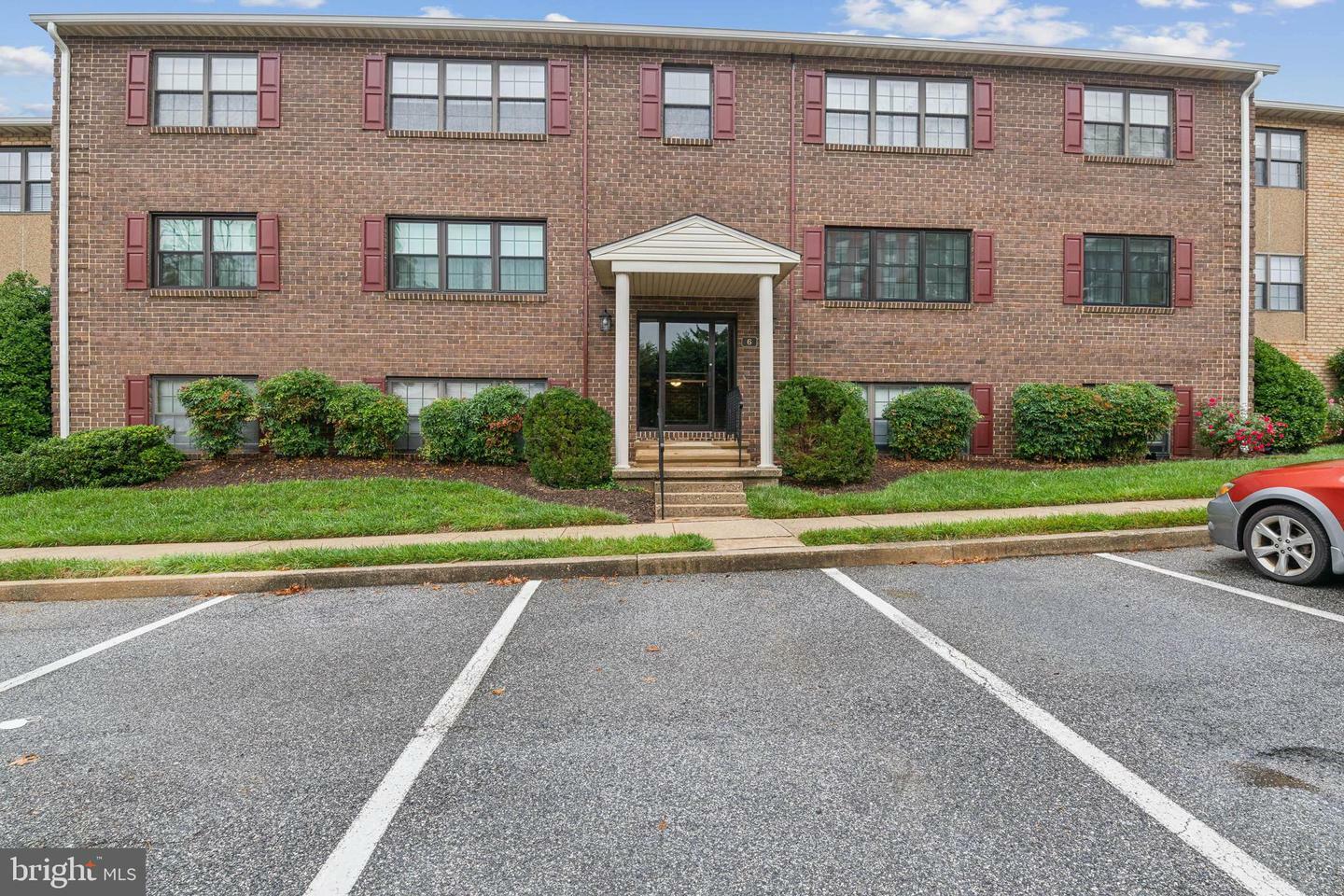 Property Photo: 6 Choate Court 6C MD 21204