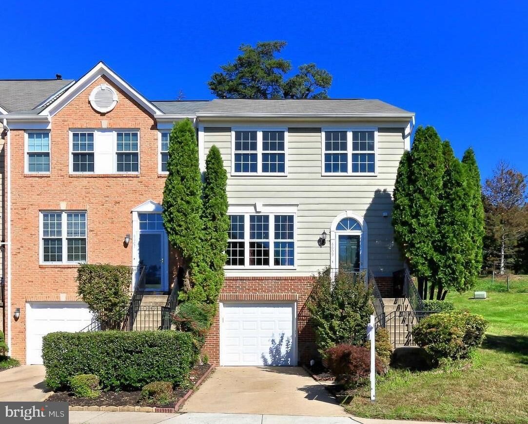 Property Photo: 8609 Beech Hollow Lane VA 22153