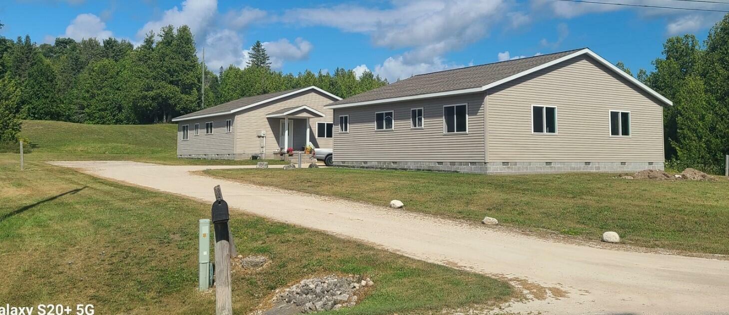 1136/1138 W Pte La Barbe  St. Ignace MI 49781 photo