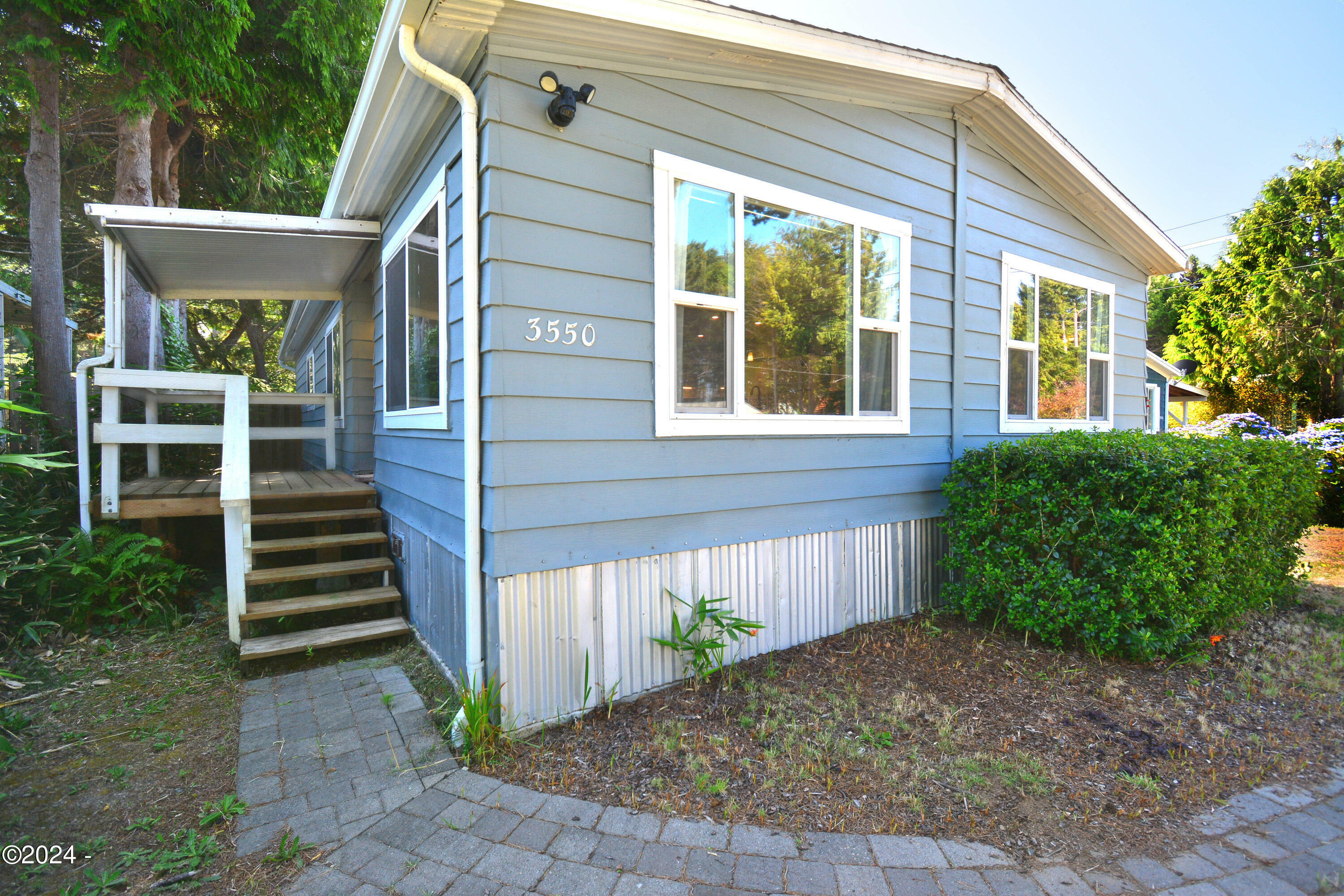 Property Photo:  3550 Sea Mist Avenue  OR 97341 