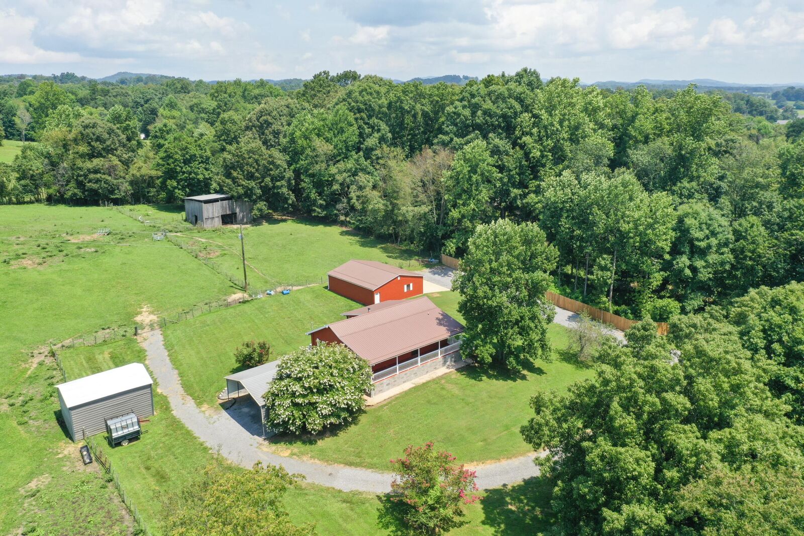 Property Photo: 177 Whitaker Road TN 37711