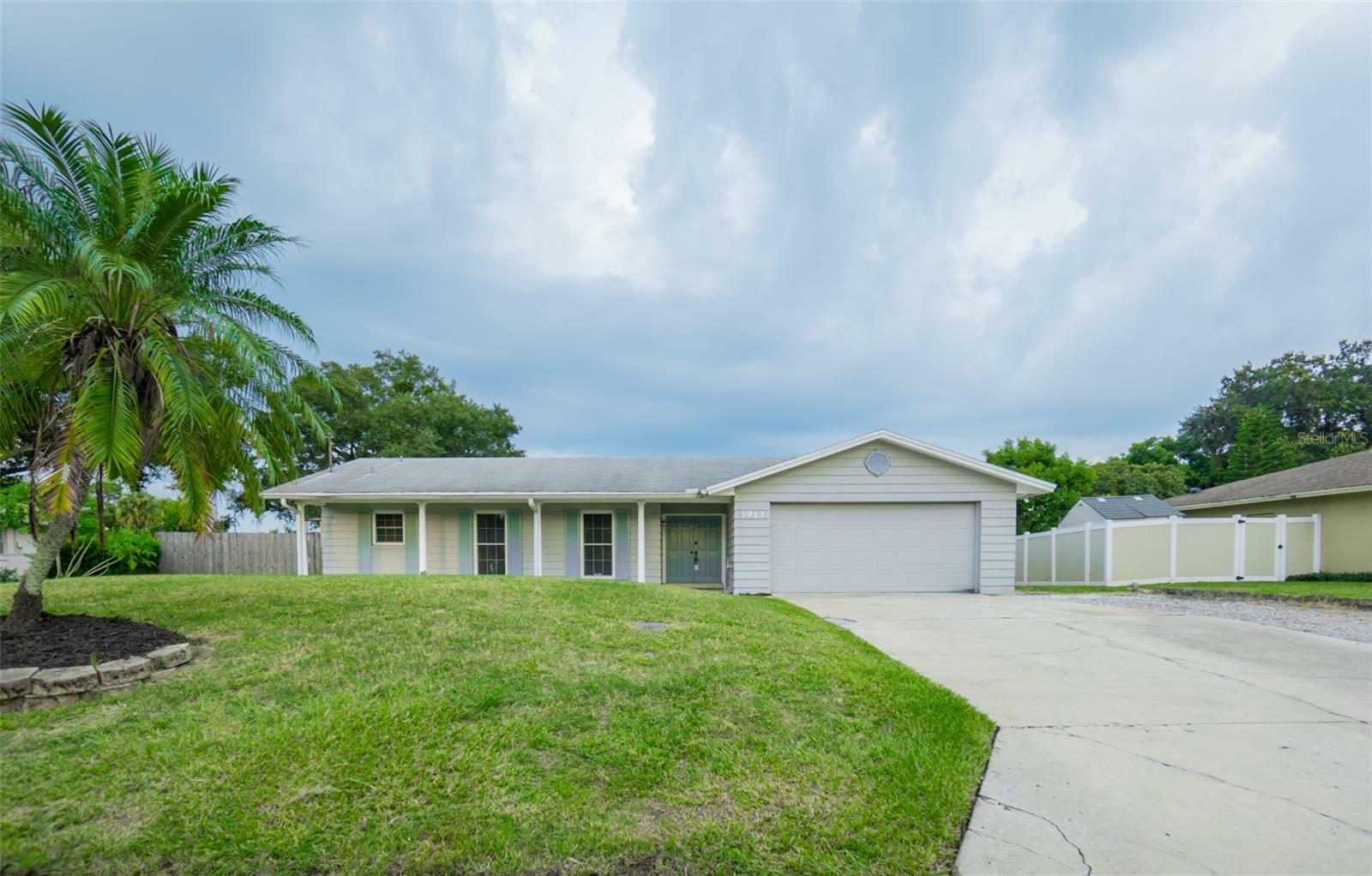 Property Photo:  1913 Bear View Drive  FL 32703 