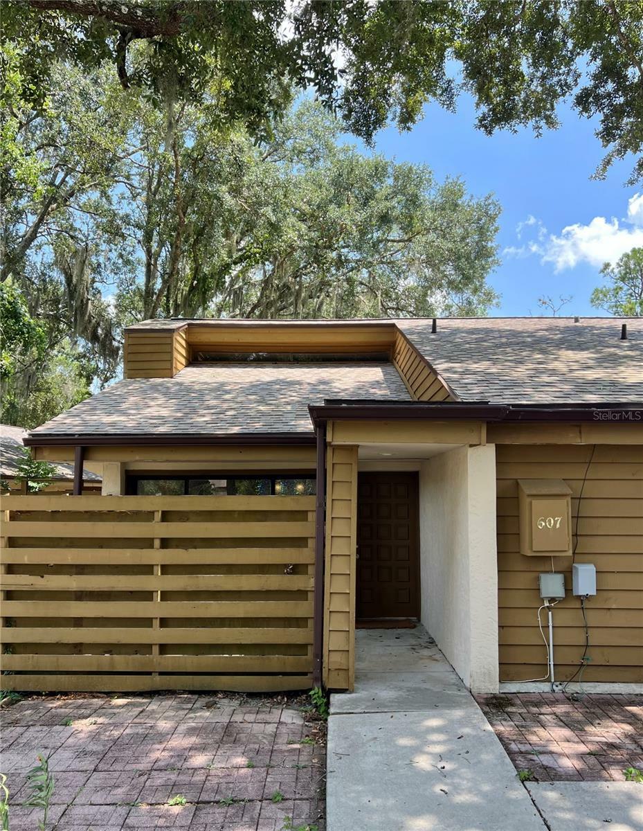 Property Photo: 607 Glendevon Drive FL 32168
