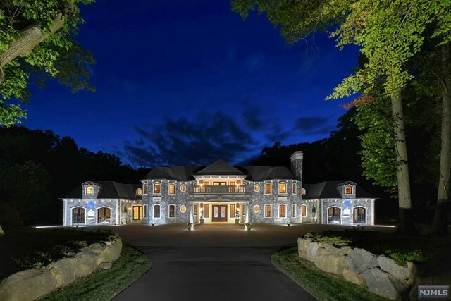 Property Photo:  105 Chestnut Ridge Road  NJ 07458 