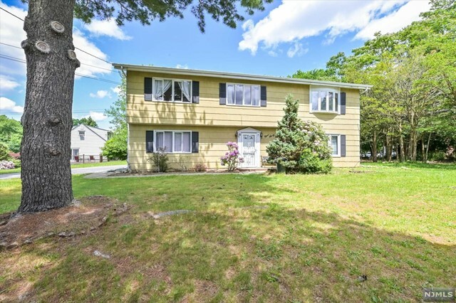 Property Photo:  968 Preakness Avenue  NJ 07470 